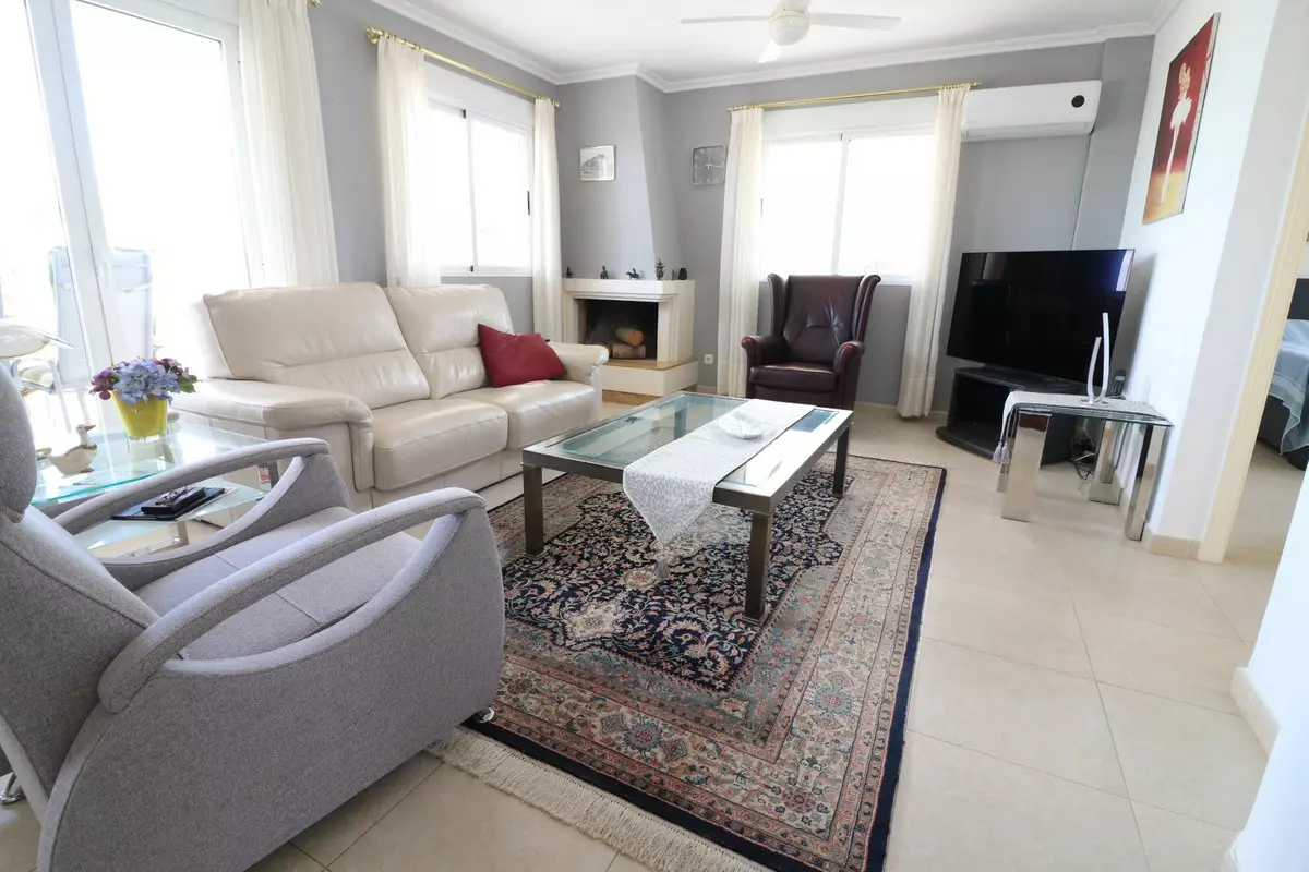 3-bedroom Villa In Algorfa, Spain (216 M²)