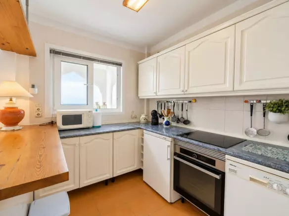 2-bedroom Apartment In Marbella, Spain (62 M²)