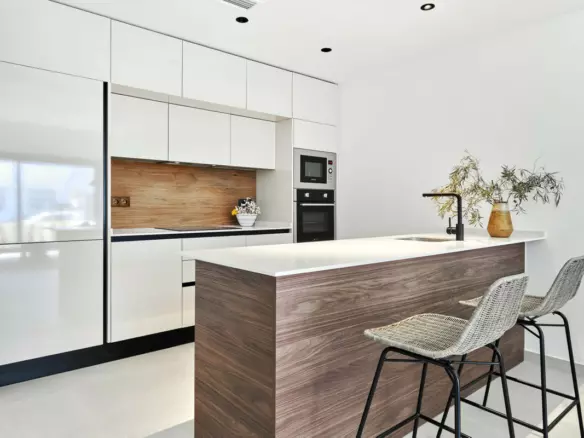 2-bedroom Apartment In Torrevieja, Spain (98 M²)