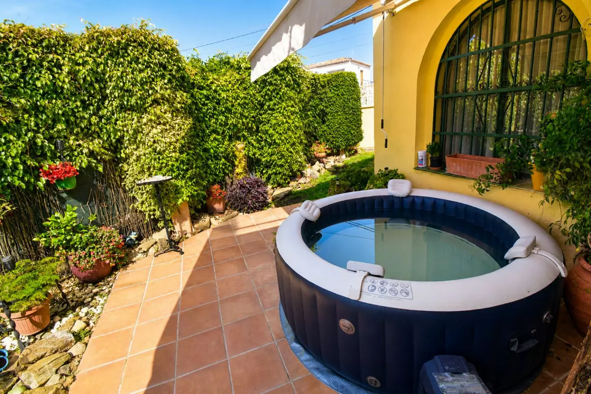 3-bedroom Villa In Marbella, Spain (209 M²)