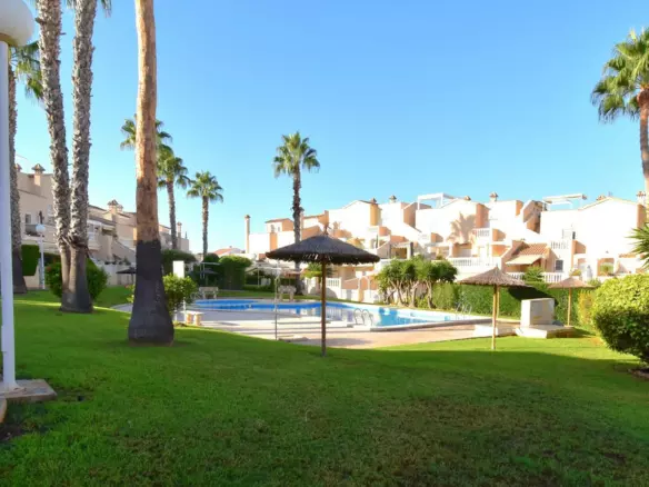 3-bedroom Town House In Orihuela, Spain (130 M²)