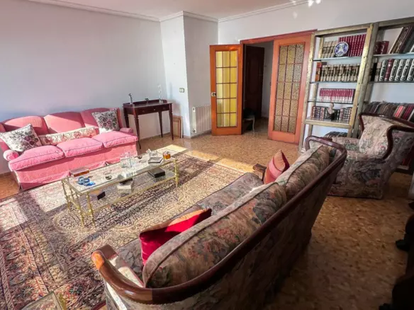 2-bedroom Apartment In Alicante, Spain (113 M²)