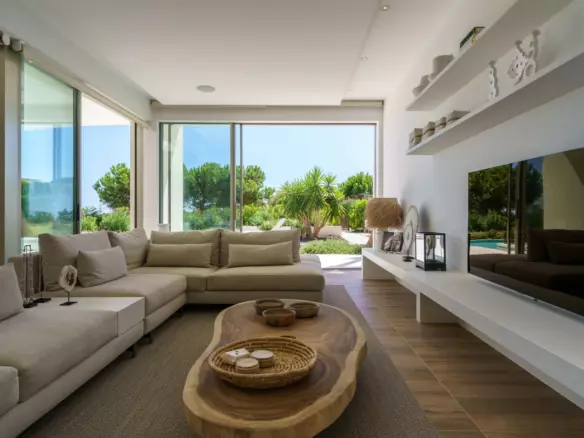 5-bedroom Villa In Orihuela, Spain (235 M²)