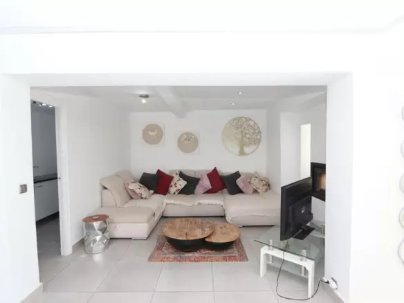 4-bedroom Villa In Orihuela, Spain (175 M²)