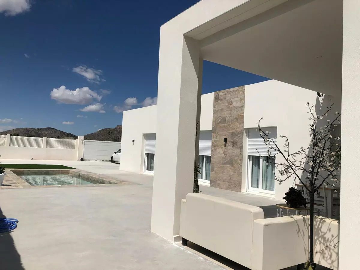 3-bedroom Villa In Pinoso, Spain (140 M²)
