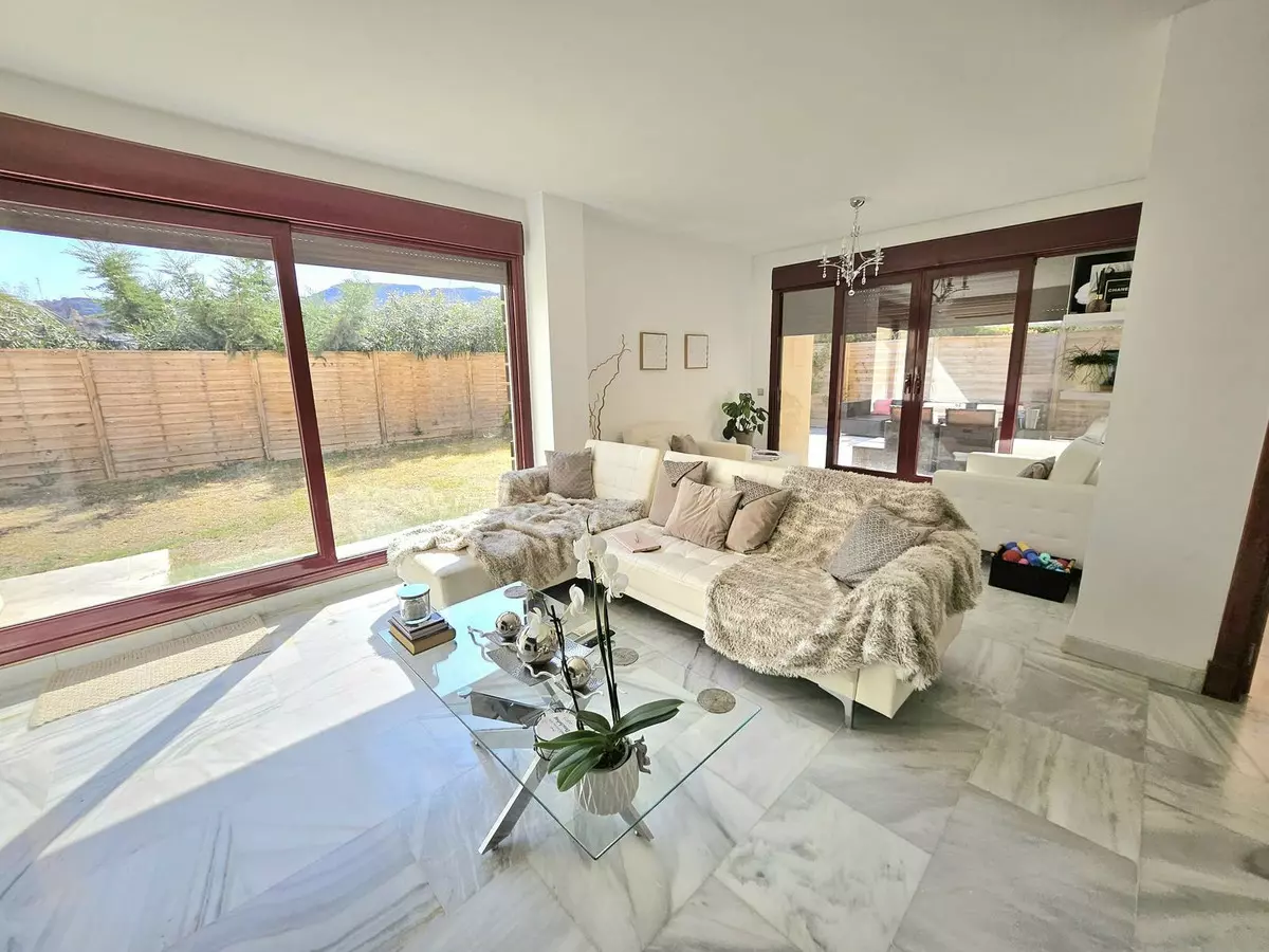 3-bedroom Villa In Benahavis, Spain (200 M²)