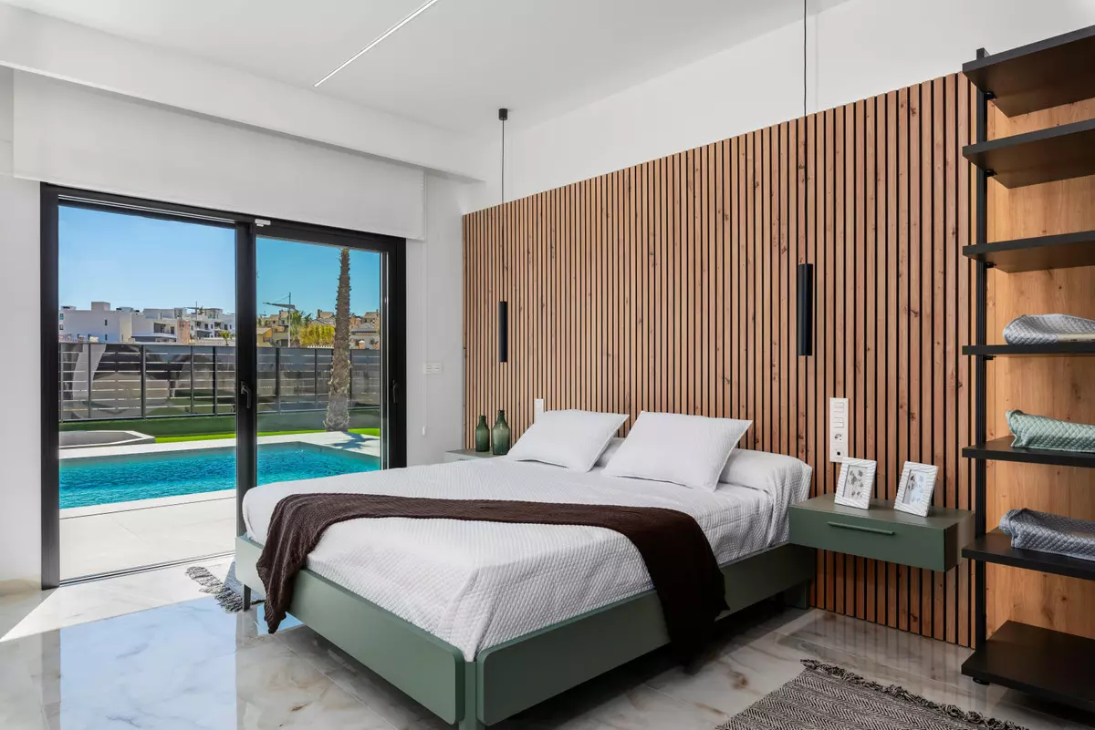 3-bedroom Villa In Algorfa, Spain (129 M²)