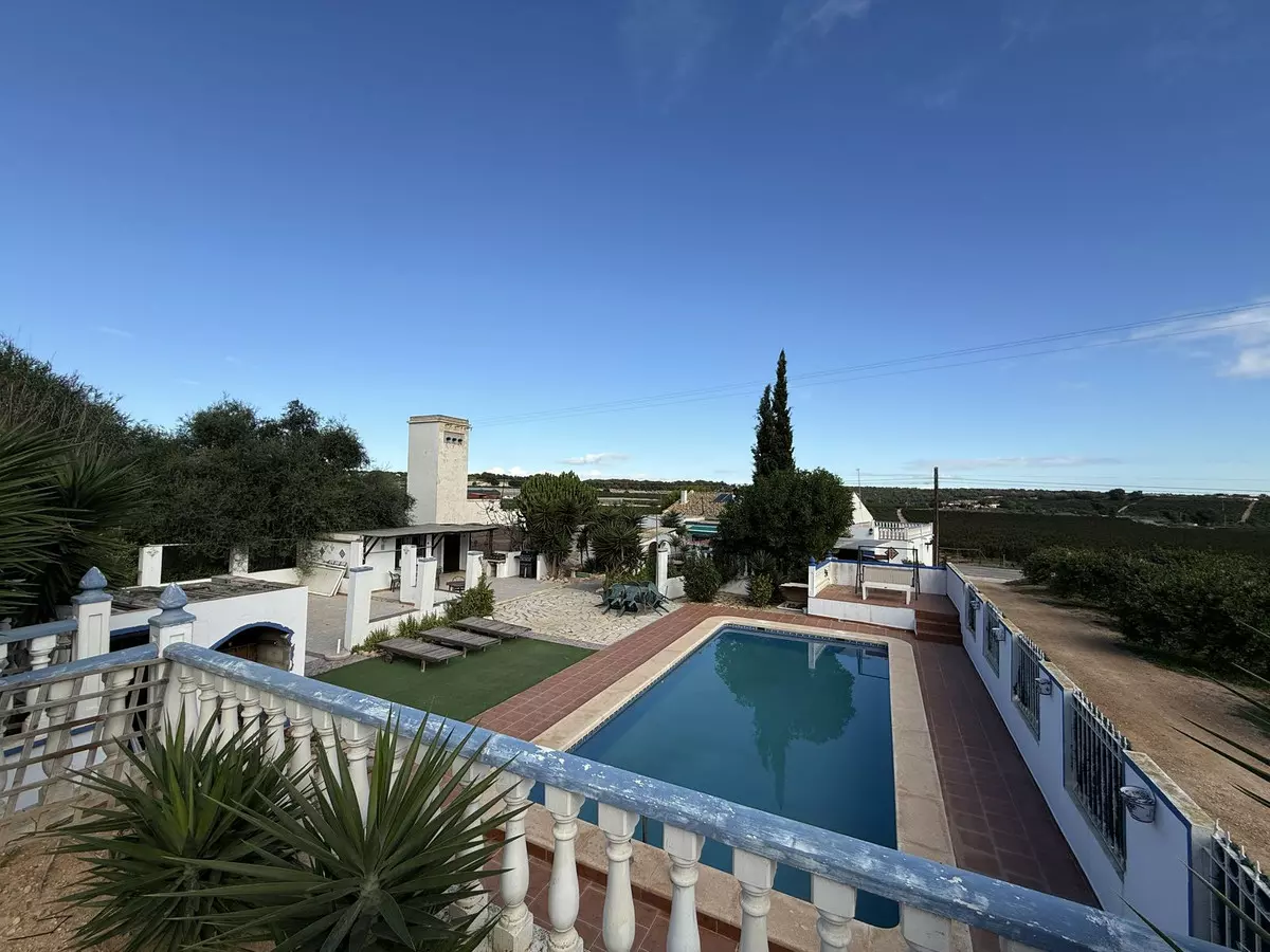 4-bedroom Country House In Pilar De La Horadada, Spain (145 M²)