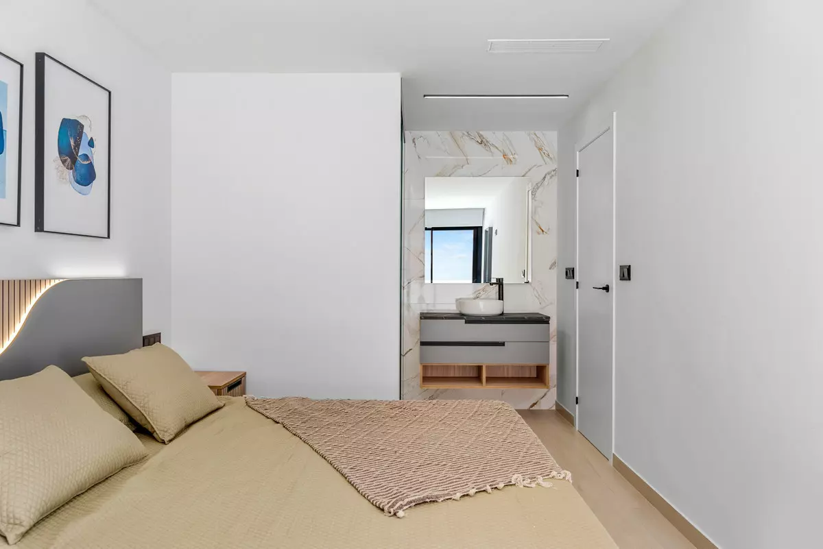 2-bedroom Apartment In Guardamar Del Segura, Spain (64 M²)