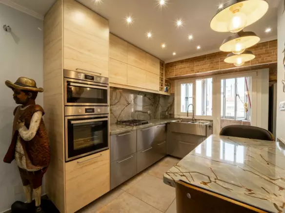 2-bedroom Apartment In Torrevieja, Spain (101 M²)