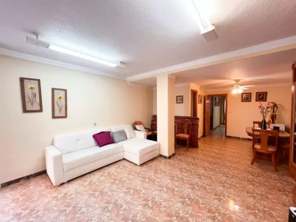 3-bedroom Apartment In Guardamar Del Segura, Spain (110 M²)