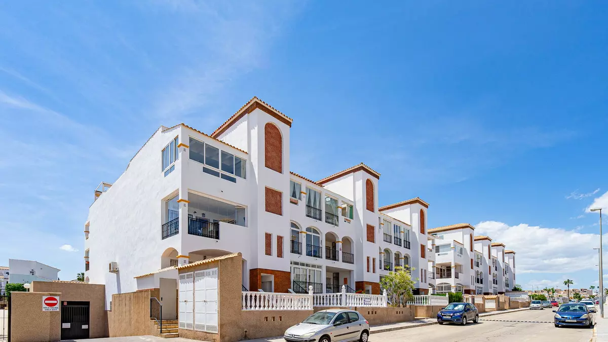 2-bedroom Apartment In Orihuela, Spain (60 M²)