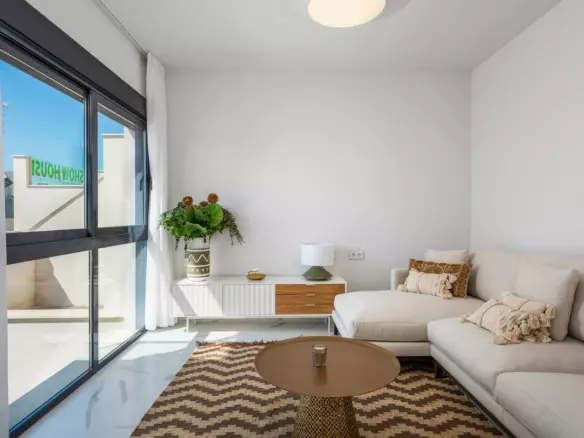 2-bedroom Villa In San Miguel De Salinas, Spain (92 M²)