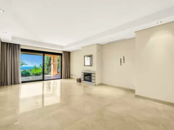 3-bedroom Apartment In Benahavis, Spain (161 M²)