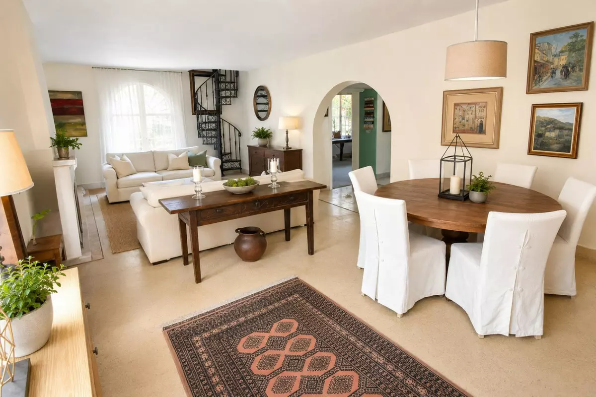 3-bedroom Villa In Marbella, Spain (209 M²)