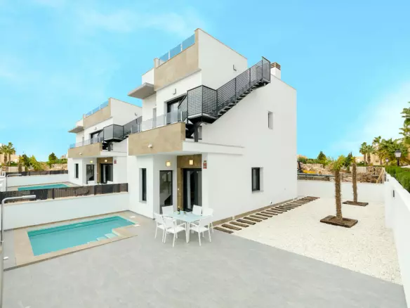 3-bedroom Villa In Torrevieja, Spain (106 M²)