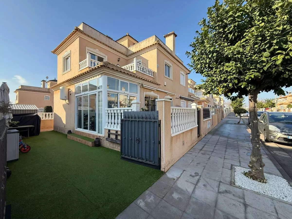 2-bedroom Semi In Pilar De La Horadada, Spain (96 M²)