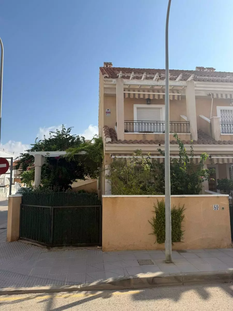 4-bedroom Townhouse In Pilar De La Horadada, Spain (122 M²)