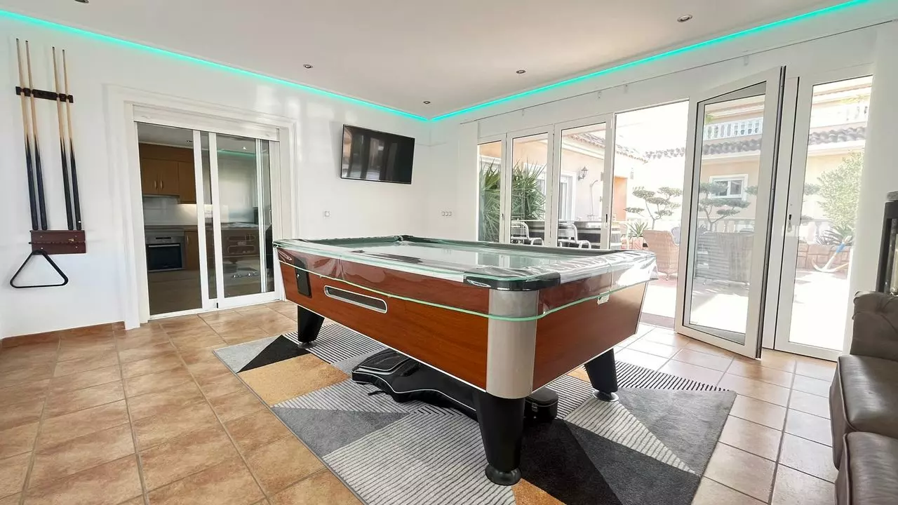 3-bedroom Apartment In Orihuela Costa, Spain (114 M²)