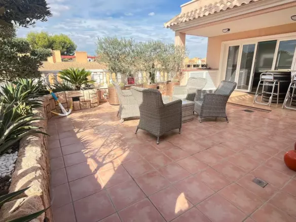 3-bedroom Apartment In Orihuela Costa, Spain (114 M²)