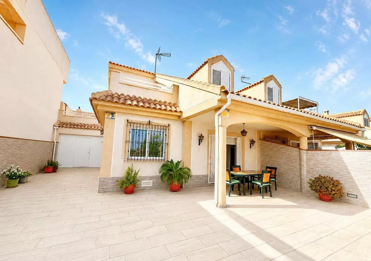 3-bedroom Town House In Pilar De La Horadada, Spain (132 M²)