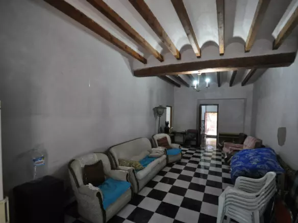 7-bedroom Town House In Pinoso, Spain (613 M²)
