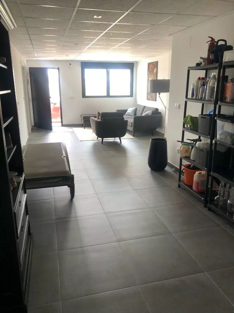 5-bedroom Villa In Pinoso, Spain (247 M²)