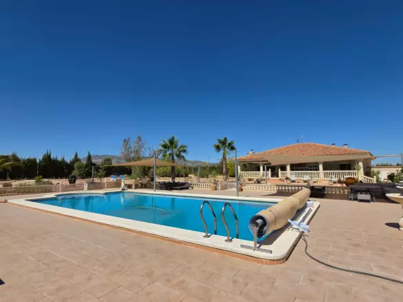 4-bedroom Villa In Pinoso, Spain (405 M²)