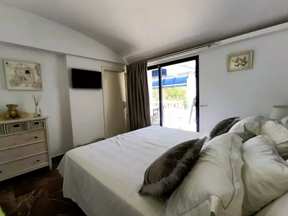 3-bedroom Apartment In Orihuela Costa, Spain (90 M²)