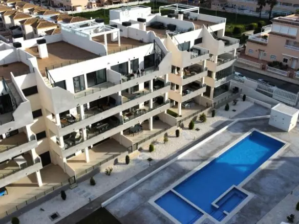 3-bedroom Apartment In Orihuela Costa, Spain (140 M²)