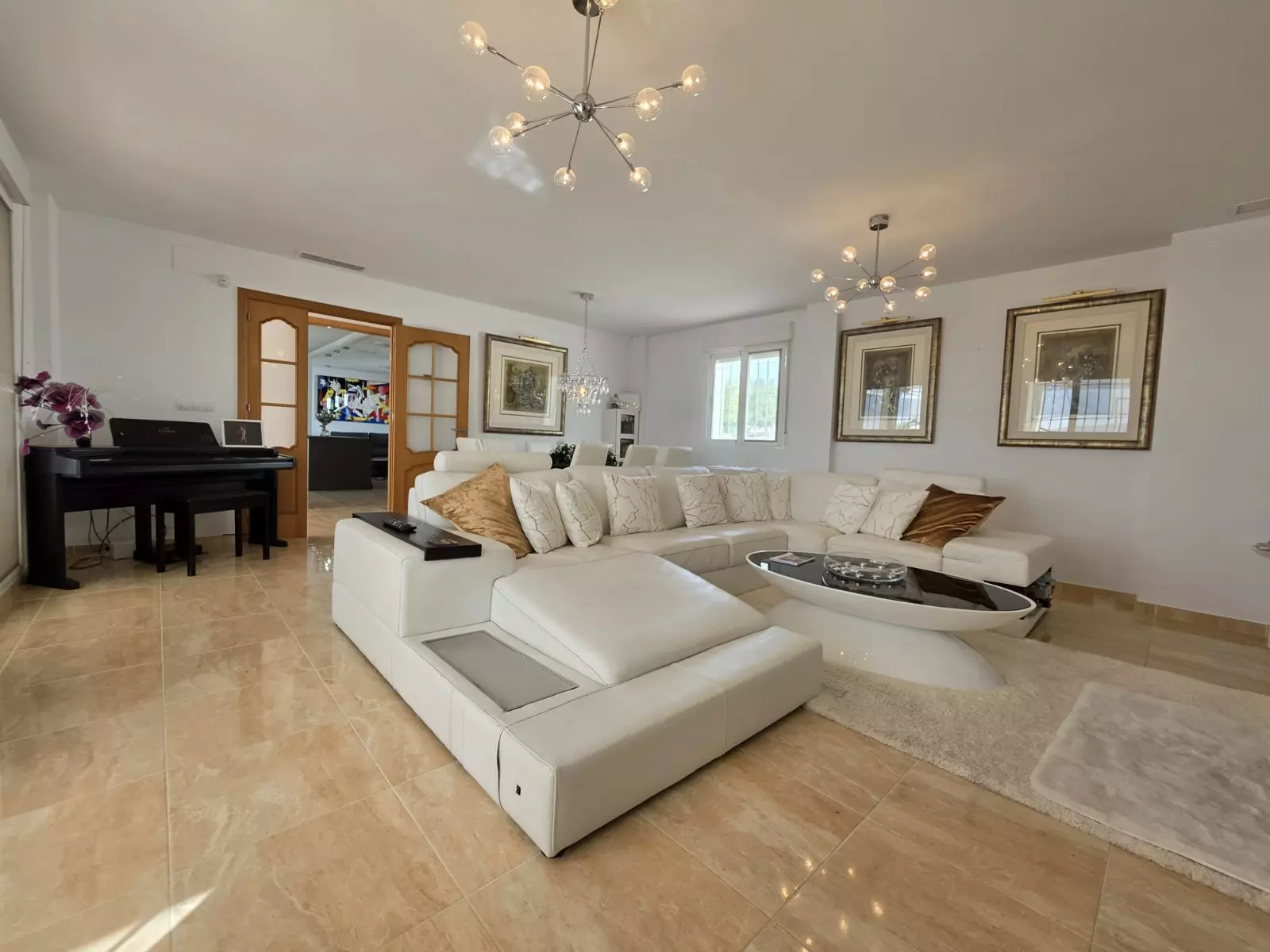 3-bedroom Villa In Pinoso, Spain (263 M²)