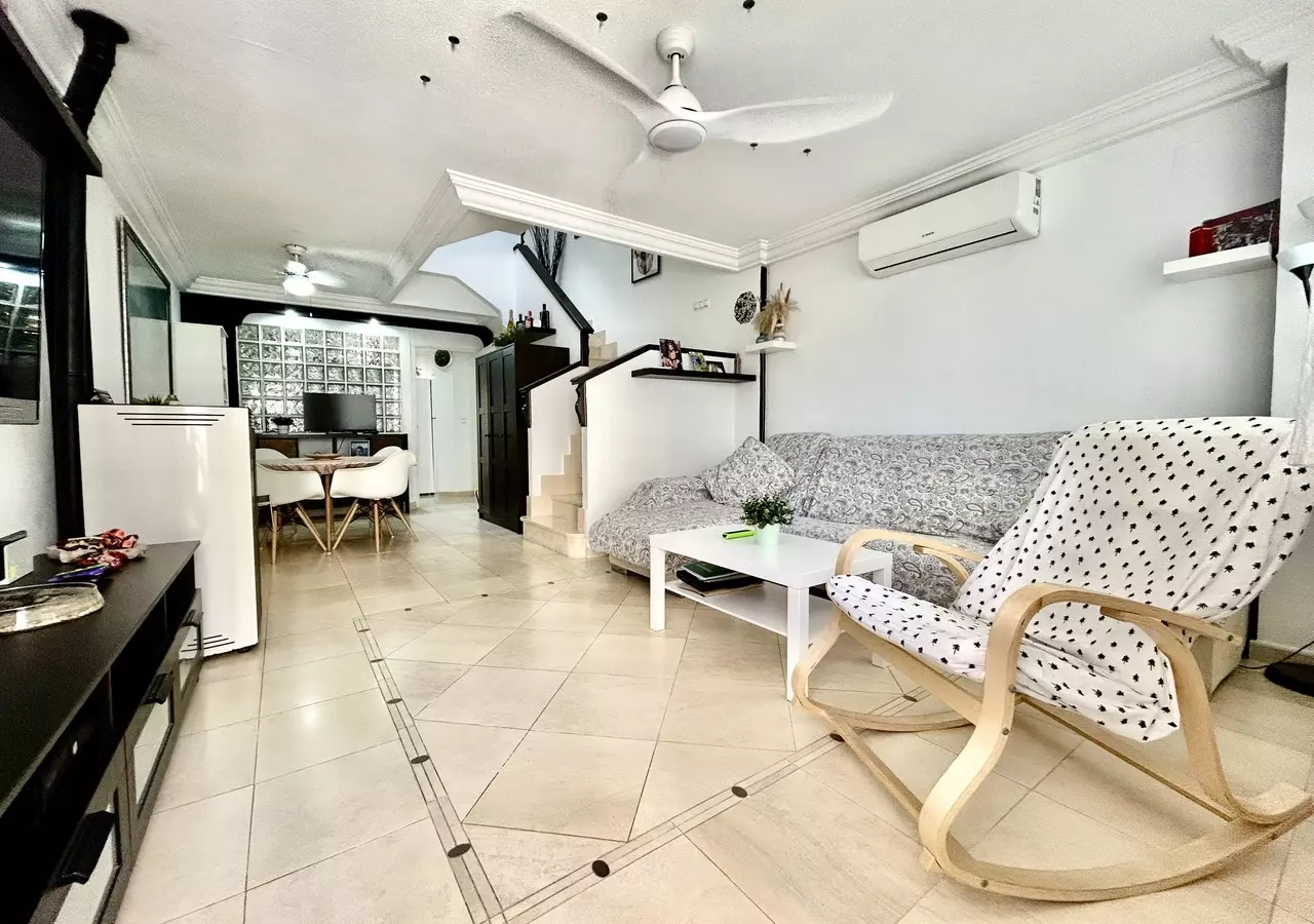 4-bedroom Town House In Formentera Del Segura, Spain (207 M²)