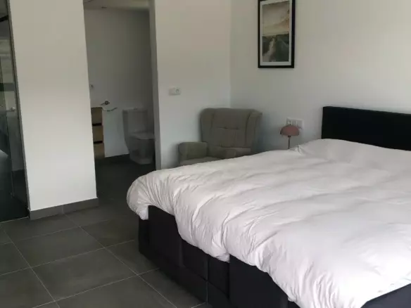 5-bedroom Villa In Pinoso, Spain (247 M²)
