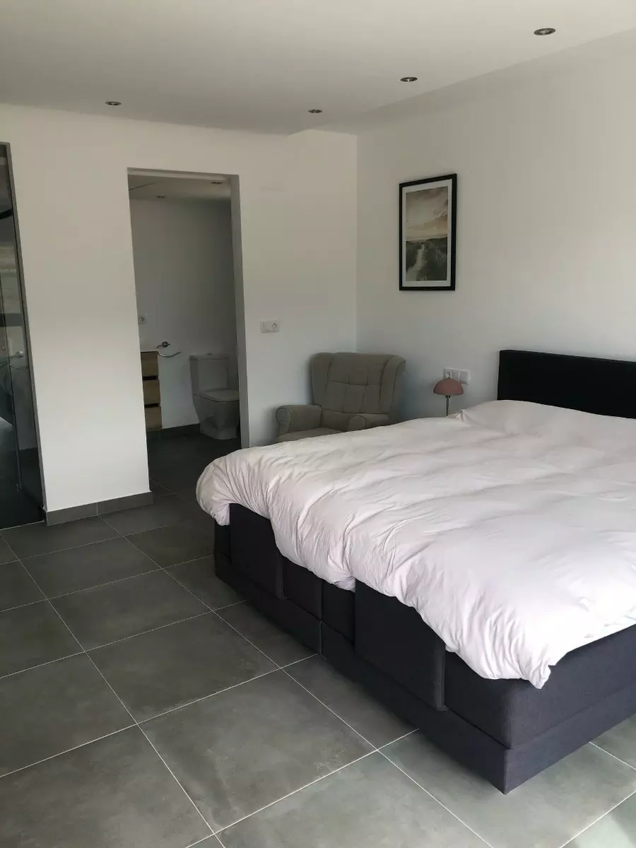 5-bedroom Villa In Pinoso, Spain (247 M²)