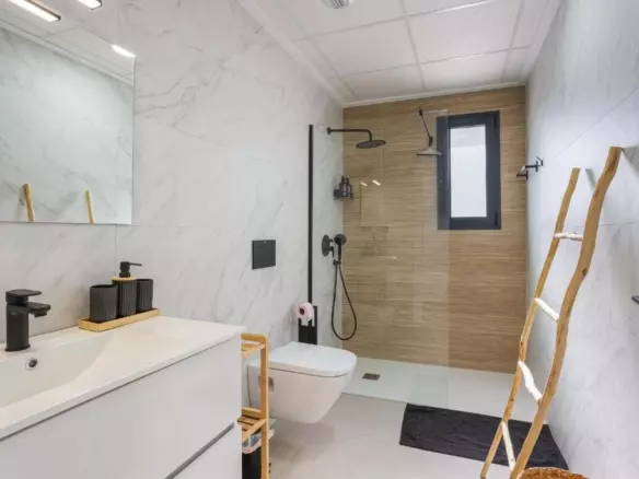 3-bedroom Detached Villa In Dolores, Spain (150 M²)
