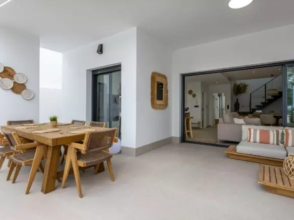 3-bedroom Detached Villa In Dolores, Spain (150 M²)