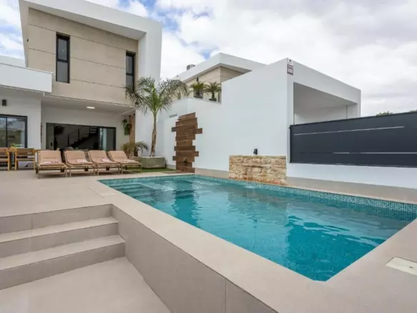 3-bedroom Detached Villa In Dolores, Spain (150 M²)
