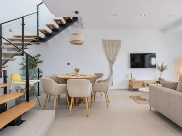 3-bedroom Detached Villa In Dolores, Spain (150 M²)