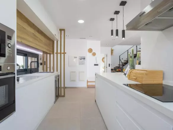 3-bedroom Detached Villa In Dolores, Spain (150 M²)