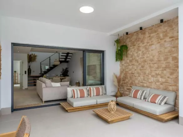 3-bedroom Detached Villa In Dolores, Spain (150 M²)