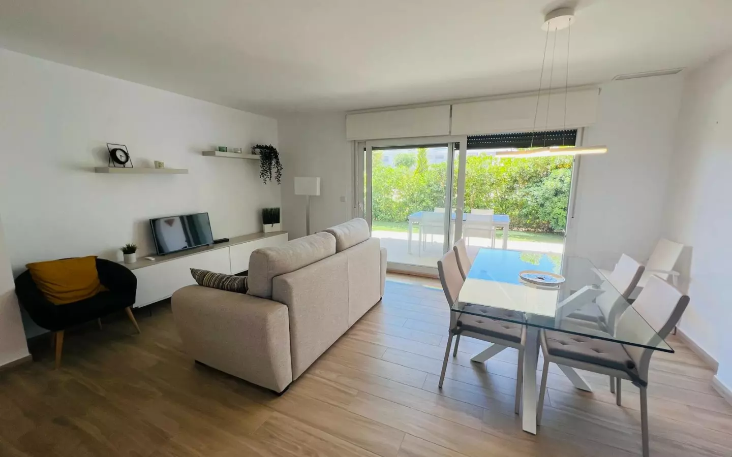 2-bedroom Apartment In Orihuela, Spain (82 M²)