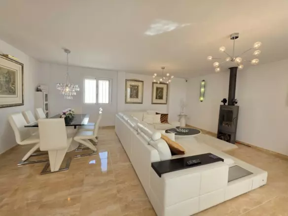 3-bedroom Villa In Pinoso, Spain (263 M²)