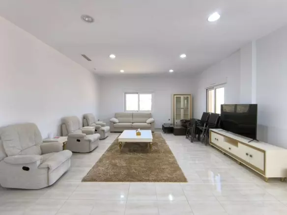 4-bedroom Villa In Pinoso, Spain (209 M²)