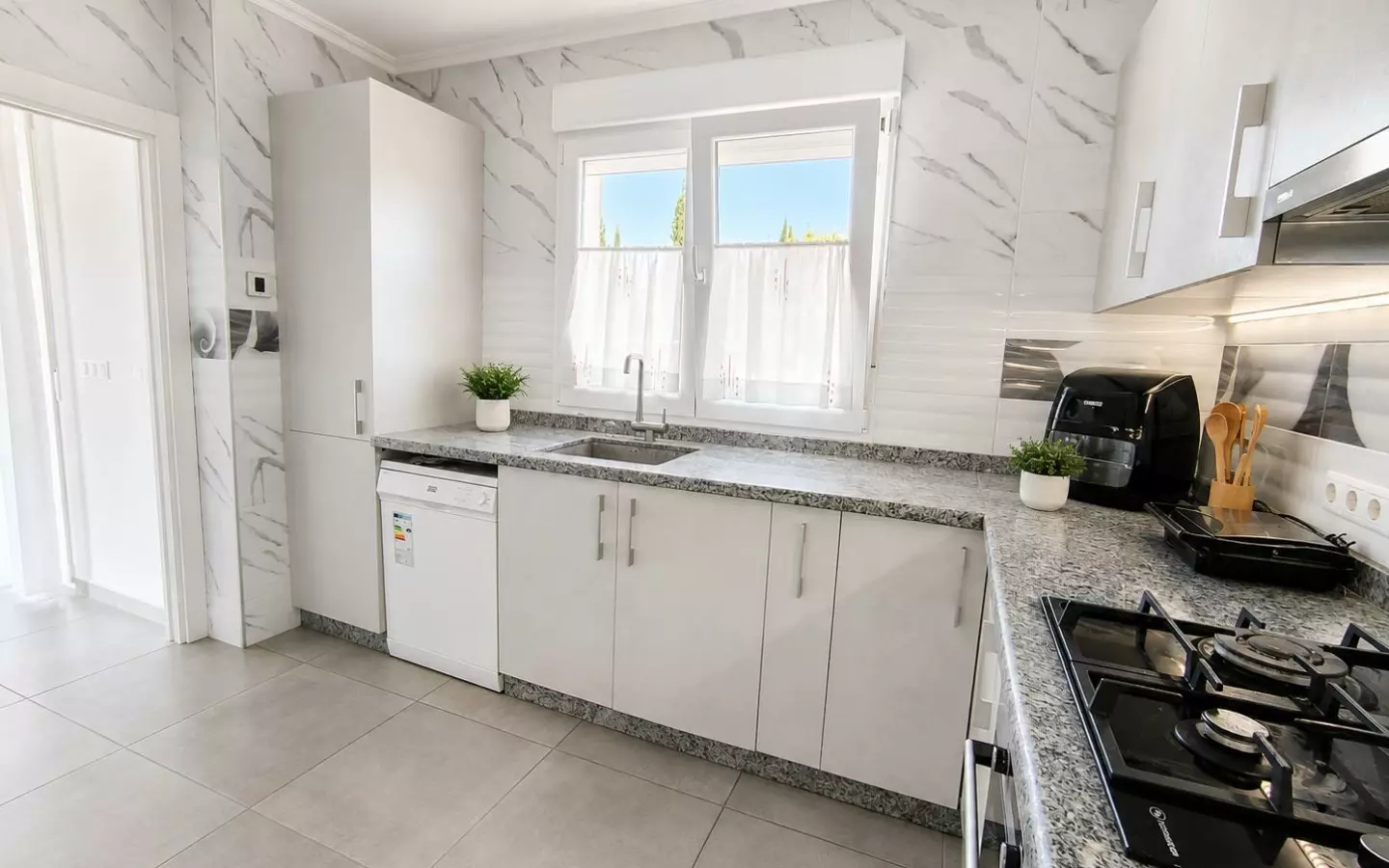 4-bedroom Villa In Pinoso, Spain (150 M²)
