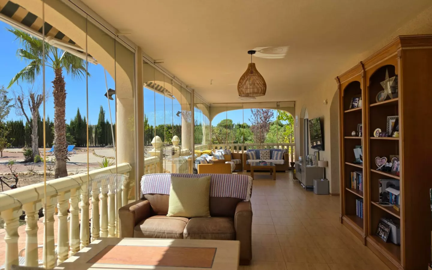 4-bedroom Villa In Pinoso, Spain (405 M²)
