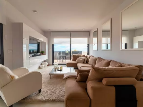 3-bedroom Apartment In Orihuela Costa, Spain (99 M²)