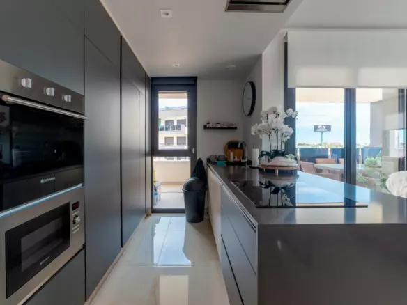 3-bedroom Apartment In Orihuela Costa, Spain (99 M²)