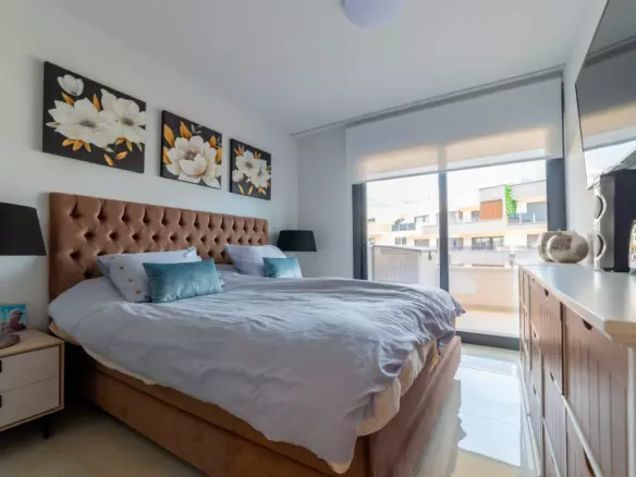3-bedroom Apartment In Orihuela Costa, Spain (99 M²)