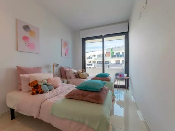 3-bedroom Apartment In Orihuela Costa, Spain (99 M²)