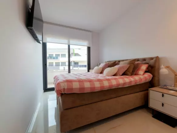 3-bedroom Apartment In Orihuela Costa, Spain (99 M²)